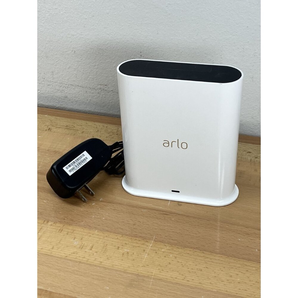 Arlo Ultra Smart Hub Base Station White Model VMB5000 #U0987 (AR) - Picture 2 of 7